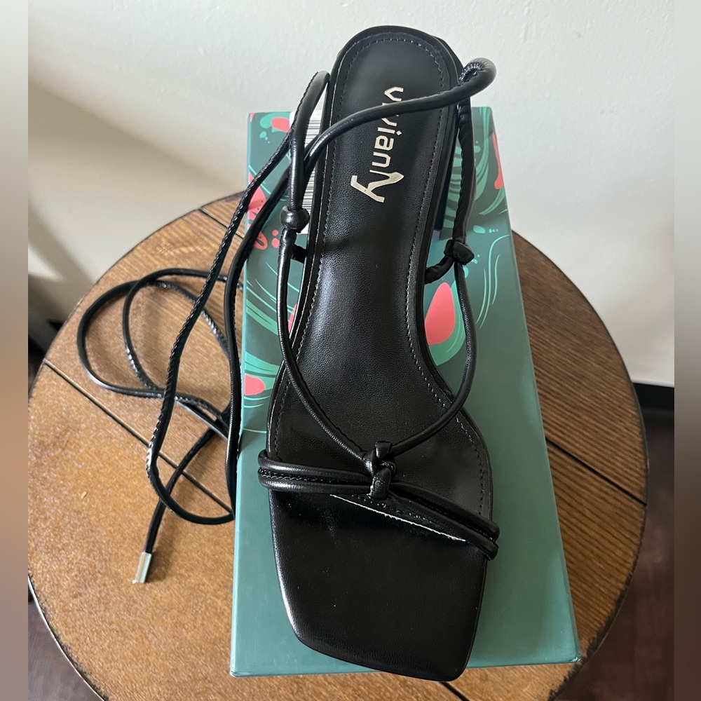 Black Strappy Sandals by Yueny